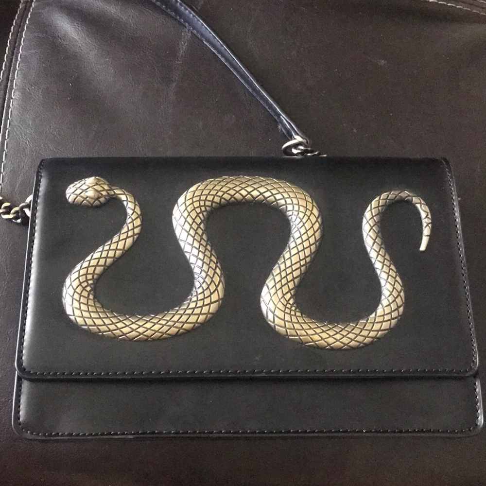 Crossbody bag